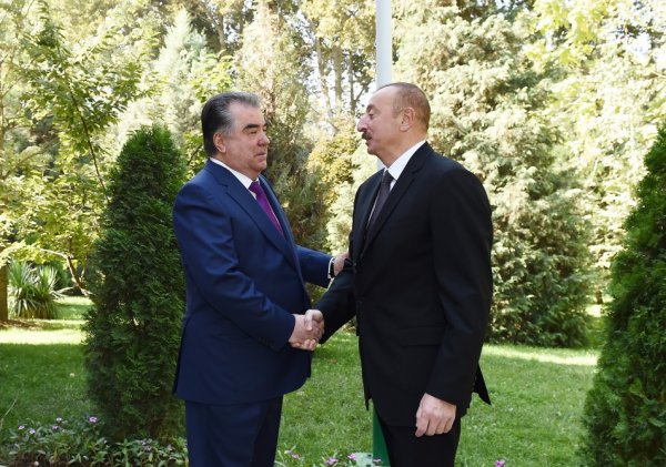 İlham Əliyev MDB Dövlət Başçıları Şurasının görüşündə iştirak edib - FOTOLAR
