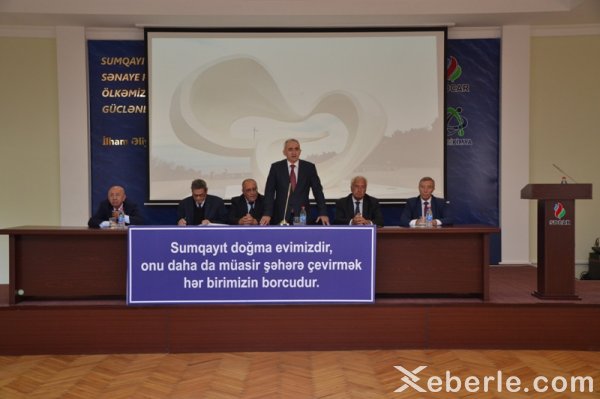 Ağsaqallar kimyaçılara Sumqayıtda aparılan abadlıqdan danışdılar - VİDEO+ FOTOLAR