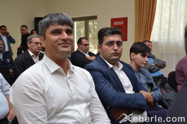 Ağsaqallar kimyaçılara Sumqayıtda aparılan abadlıqdan danışdılar - VİDEO+ FOTOLAR