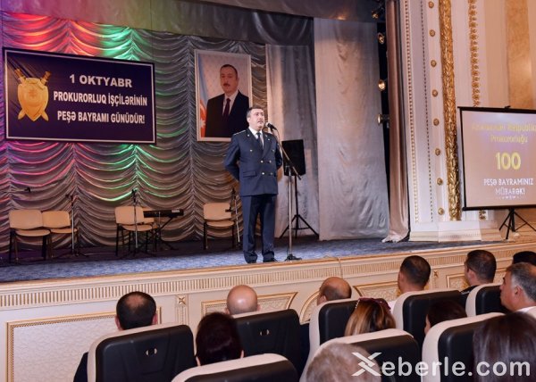 Sumqayıtda prokurorluğun bir qrup əməkdaşı təltif edildi: fəxri fərman və pul mükafatı verildi -FOTO Sumqayıtda prokurorluğun bir qrup əməkdaşı təltif edildi: fəxri fərman və pul mükafatı verildi -FOTO