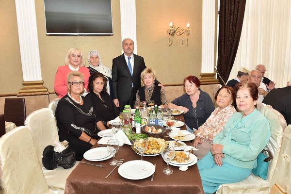 Sumqayıt şəhərində Beynəlxalq Ahıllar Günü qeyd olunub (FOTO)