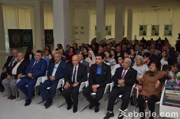 Sumqayıtda Vahid Əzizlə görüş keçirildi -FOTOLAR Sumqayıtda Vahid Əzizlə görüş keçirildi -FOTOLAR