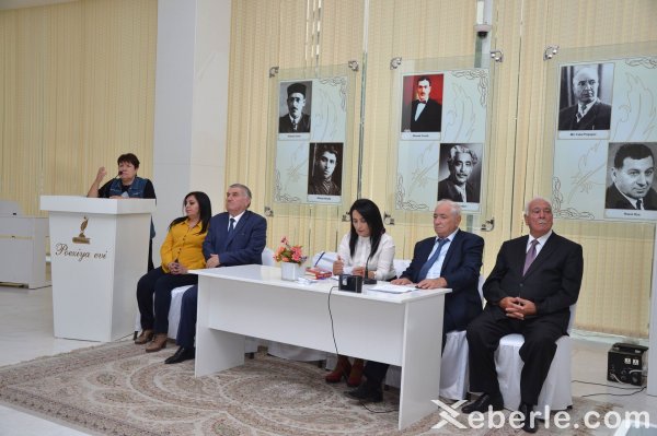 Sumqayıtda Vahid Əzizlə görüş keçirildi -FOTOLAR Sumqayıtda Vahid Əzizlə görüş keçirildi -FOTOLAR