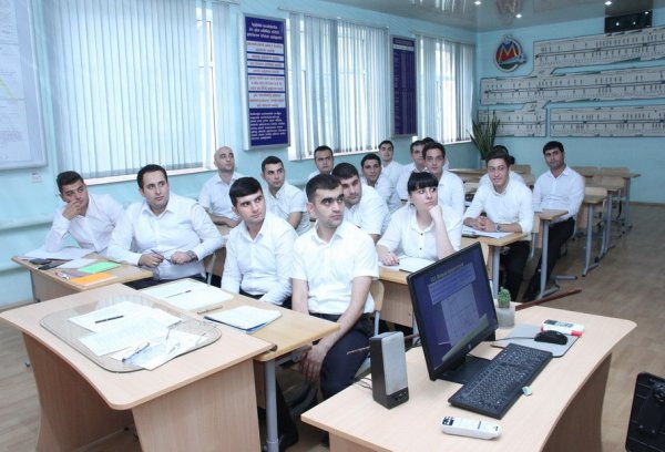 Bakı metropoliteni tarixində ilk - Qadın maşınistlər işə götürüləcək (FOTO)