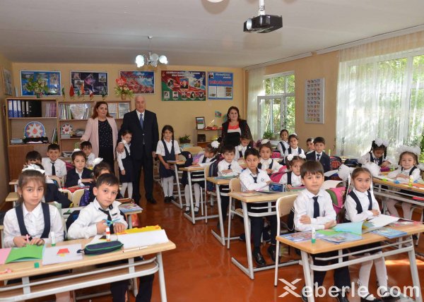Sumqayıtın icra başçısı “Təfəkkür” liseyində olub – FOTOLAR