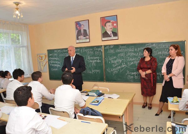 Sumqayıtın icra başçısı “Təfəkkür” liseyində olub – FOTOLAR