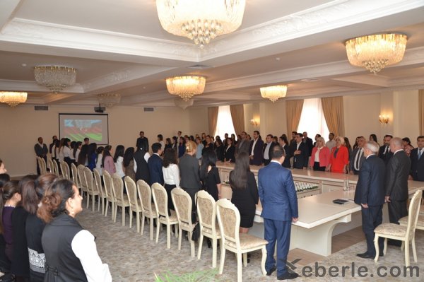 Sumqayıtda 18 oktyabr Azərbaycanın Dövlət Müstəqilliyi günü münasibəti ilə tədbir keçirilib - FOTOLAR