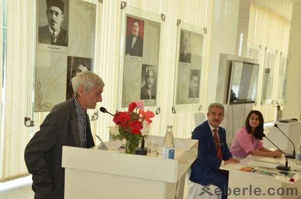 Sumqayıtda məktəbli povest yazdı: “Femidanın gözləri” - FOTOLAR Sumqayıtda məktəbli povest yazdı: “Femidanın gözləri” - FOTOLAR