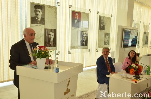 Sumqayıtda məktəbli povest yazdı: “Femidanın gözləri” - FOTOLAR Sumqayıtda məktəbli povest yazdı: “Femidanın gözləri” - FOTOLAR