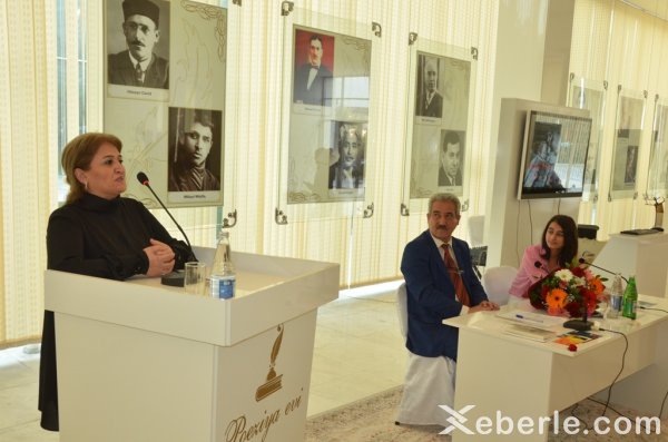 Sumqayıtda məktəbli povest yazdı: “Femidanın gözləri” - FOTOLAR Sumqayıtda məktəbli povest yazdı: “Femidanın gözləri” - FOTOLAR