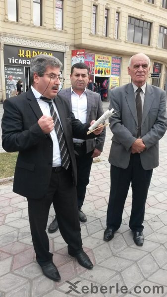 Sumqayıtlı şair Vaqif İbrahimin xatirəsi anıldı - FOTOLAR Sumqayıtlı şair Vaqif İbrahimin xatirəsi anıldı - FOTOLAR