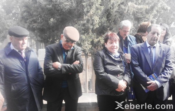 Sumqayıtlı şair Vaqif İbrahimin xatirəsi anıldı - FOTOLAR Sumqayıtlı şair Vaqif İbrahimin xatirəsi anıldı - FOTOLAR