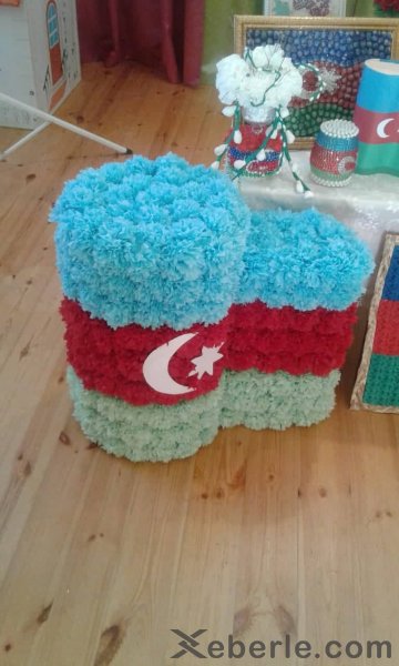 Sumqayıtda uşaq bağçasında Dövlət Bayrağı Günü qeyd olunub - FOTOLAR