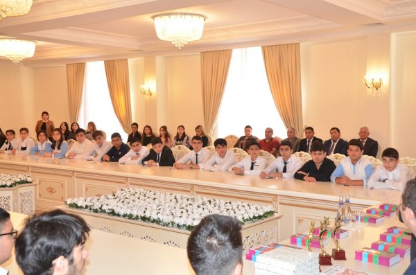 Sumqayıtda məktəblilər yarışdılar - FOTOLAR