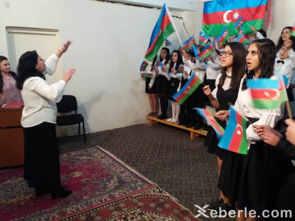 Sumqayıt Regional Mədəniyyət idarəsinin tabe müəssisələrində Bayraq Günü münasibətilə silsilə tədbirlər keçirilib - FOTOLAR Sumqayıt Regional Mədəniyyət idarəsinin tabe müəssisələrində Bayraq Günü münasibətilə silsilə tədbirlər keçirilib - FOTOLAR