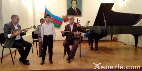 Sumqayıt Regional Mədəniyyət idarəsinin tabe müəssisələrində Bayraq Günü münasibətilə silsilə tədbirlər keçirilib - FOTOLAR Sumqayıt Regional Mədəniyyət idarəsinin tabe müəssisələrində Bayraq Günü münasibətilə silsilə tədbirlər keçirilib - FOTOLAR