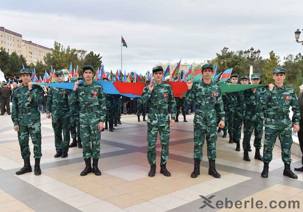 Sumqayıtda möhtəşəm bayraq bayramı – FOTOLAR