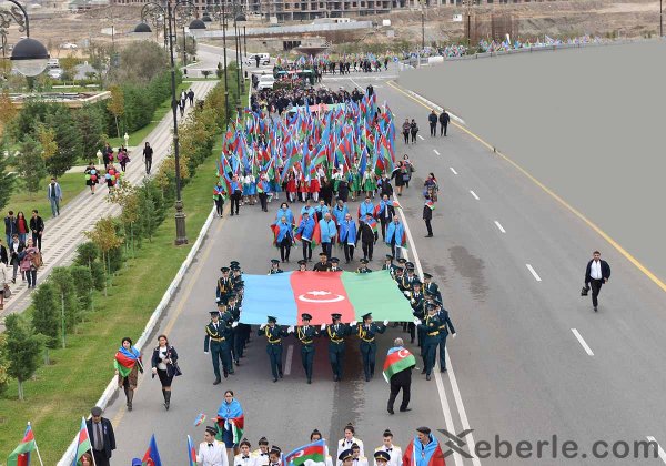 Sumqayıtda möhtəşəm bayraq bayramı – FOTOLAR