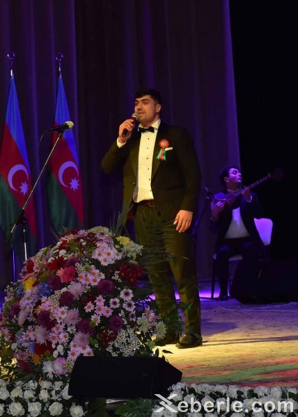 Sumqayıtda möhtəşəm bayraq bayramı – FOTOLAR