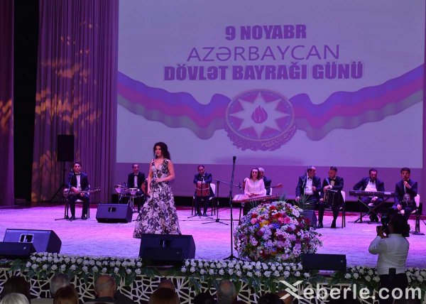 Sumqayıtda möhtəşəm bayraq bayramı – FOTOLAR