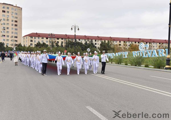 Sumqayıtda möhtəşəm bayraq bayramı – FOTOLAR