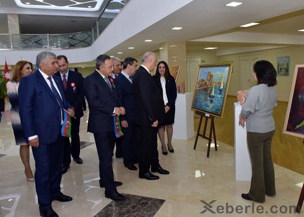 Sumqayıtda möhtəşəm bayraq bayramı – FOTOLAR