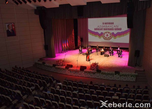 Sumqayıtda möhtəşəm bayraq bayramı – FOTOLAR