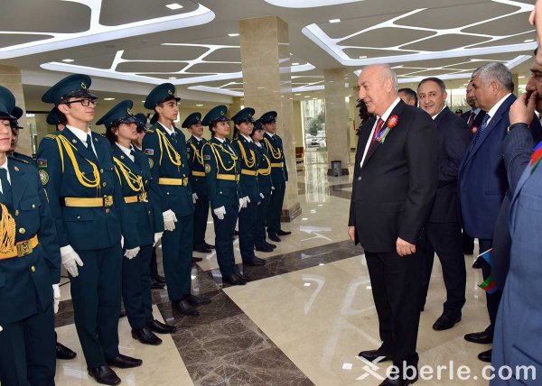 Sumqayıtda möhtəşəm bayraq bayramı – FOTOLAR