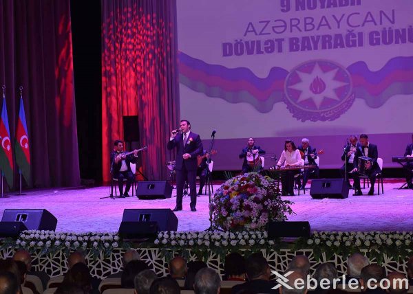 Sumqayıtda möhtəşəm bayraq bayramı – FOTOLAR