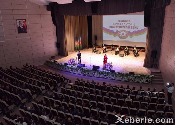 Sumqayıtda möhtəşəm bayraq bayramı – FOTOLAR