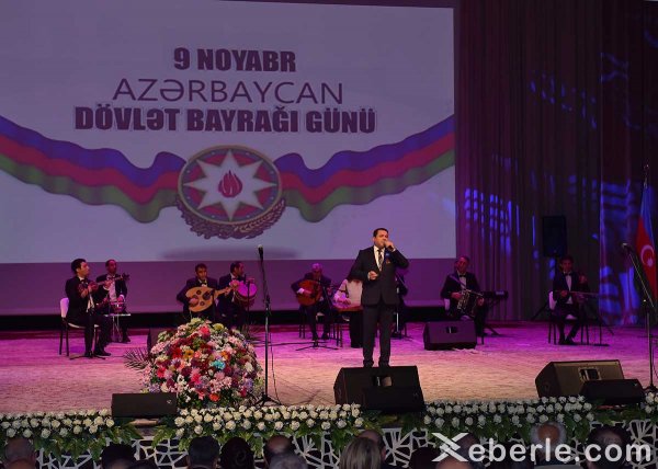 Sumqayıtda möhtəşəm bayraq bayramı – FOTOLAR