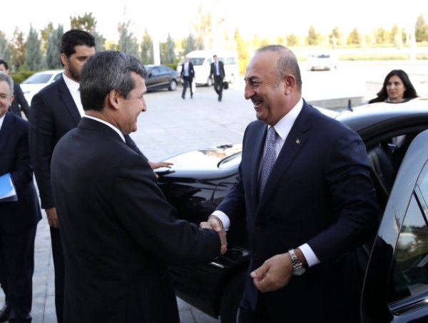 "Xəzərin dibi ilə Bakıya neft kəməri çəkilə bilər" - Çavuşoğlu