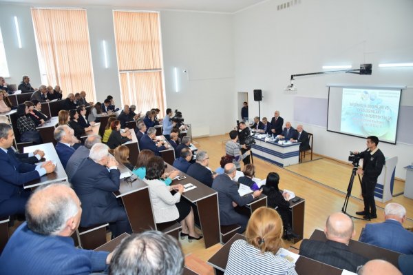 Sumqayıt Dövlət Universitetində beynəlxalq elmi konfrans işə başlayıb - FOTOLAR