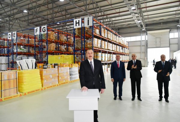 Prezident Sumqayıt Kimya Sənaye Parkında inşaat kimyəviləri zavodunun açılışında iştirak edib
