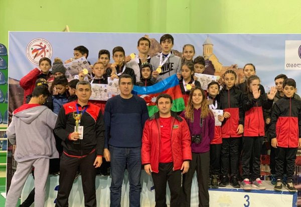 Qələbələri sıralayan yeniyetmə taekvandoçu - FOTOLAR Qələbələri sıralayan yeniyetmə taekvandoçu - FOTOLAR