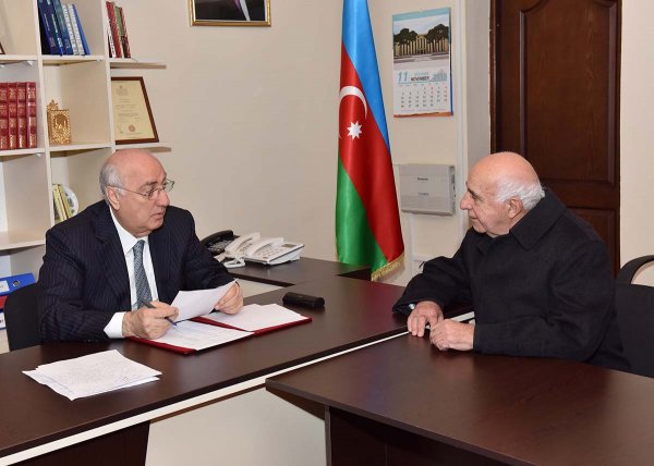 Zakir Fərəcov növbəti səyyar qəbul keçirib - FOTOLAR Zakir Fərəcov növbəti səyyar qəbul keçirib - FOTOLAR