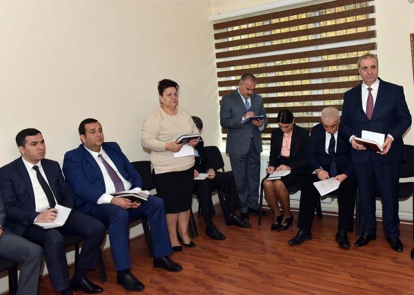 Zakir Fərəcov növbəti səyyar qəbul keçirib - FOTOLAR Zakir Fərəcov növbəti səyyar qəbul keçirib - FOTOLAR
