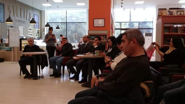 Arzu Qafarlının "5İ uğur düsturu" adlı kitabının imza günü keçirilib - FOTOLAR