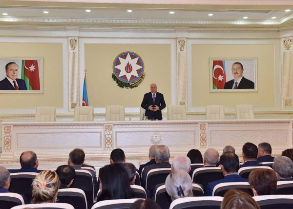 Zakir Fərəcov idarə rəhbərlərinə tapşırıq verdi: qışa hazırlığı sürətləndirin... - FOTOLAR