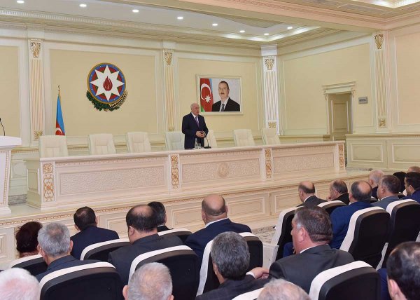 Zakir Fərəcov idarə rəhbərlərinə tapşırıq verdi: qışa hazırlığı sürətləndirin... - FOTOLAR