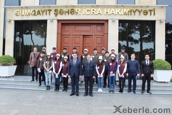 Sumqayıtda avtobuslarda onlarla rastlaşa bilərsiniz... - FOTOLAR Sumqayıtda avtobuslarda onlarla rastlaşa bilərsiniz... - FOTOLAR