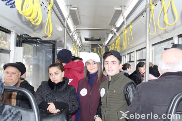 Sumqayıtda avtobuslarda onlarla rastlaşa bilərsiniz... - FOTOLAR Sumqayıtda avtobuslarda onlarla rastlaşa bilərsiniz... - FOTOLAR