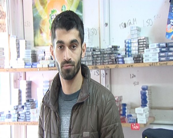 Bakıda azyaşlılara siqaret və araq satanlar CƏRİMƏLƏNDİ - FOTO