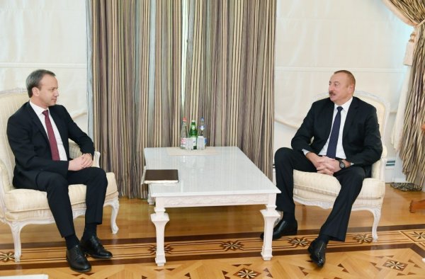 Prezident İlham Əliyev Beynəlxalq Şahmat Federasiyasının prezidentini qəbul edib