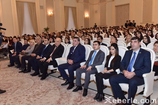 Sumqayıtda Çingiz Abdullayevlə gənclərin görüşü keçirilib -FOTOLAR