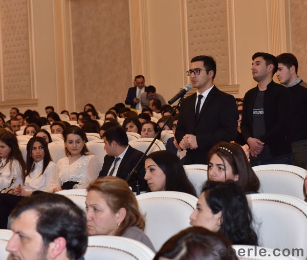 Sumqayıtda Çingiz Abdullayevlə gənclərin görüşü keçirilib -FOTOLAR