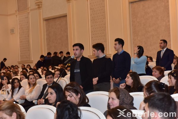 Sumqayıtda Çingiz Abdullayevlə gənclərin görüşü keçirilib -FOTOLAR