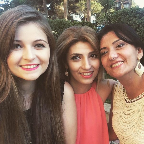 Dəhşətli qəzada ölən bankir xanım tanınmış pedaqoqların övladı imiş -FOTOLAR