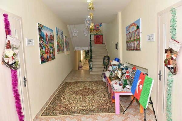 Zakir Fərəcov uşaqları sevindirdi – FOTOLAR