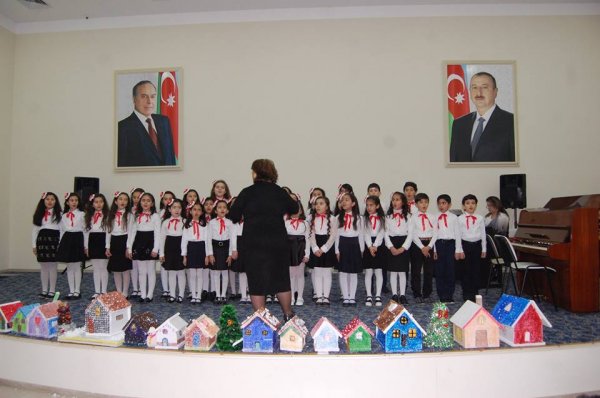 Sumqayıtda bayram tədbirləri davam edir - FOTOLAR Sumqayıtda bayram tədbirləri davam edir - FOTOLAR